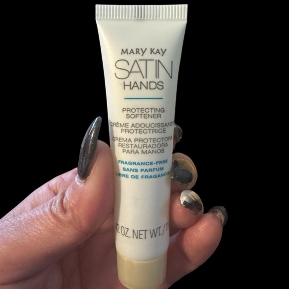 Mary Kay Satin Hand Trio Travel set - Picture 6 of 7